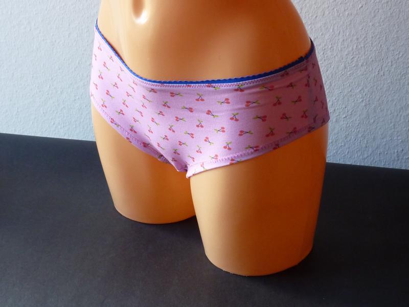 Hipslip aus Baumwolljersey mit kleinen Kirschen