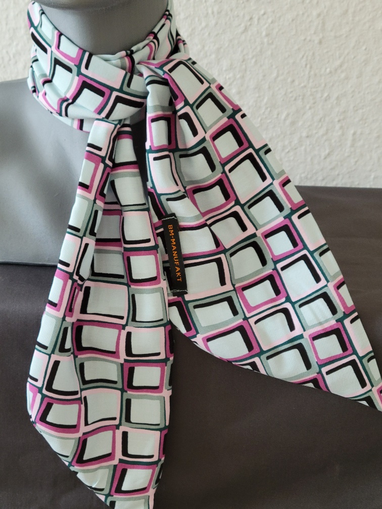 Schaltuch "Mint mit Kachel-Muster," aus Viskose auch als Schmuckband fürs Haar oder Tasche verwendbar