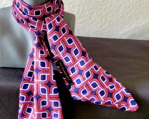 Schaltuch „Chained Elements in Purple“