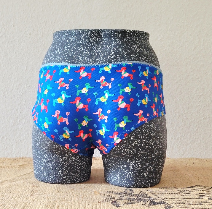 Hipslip "Poodles on Blue" – Bild 2